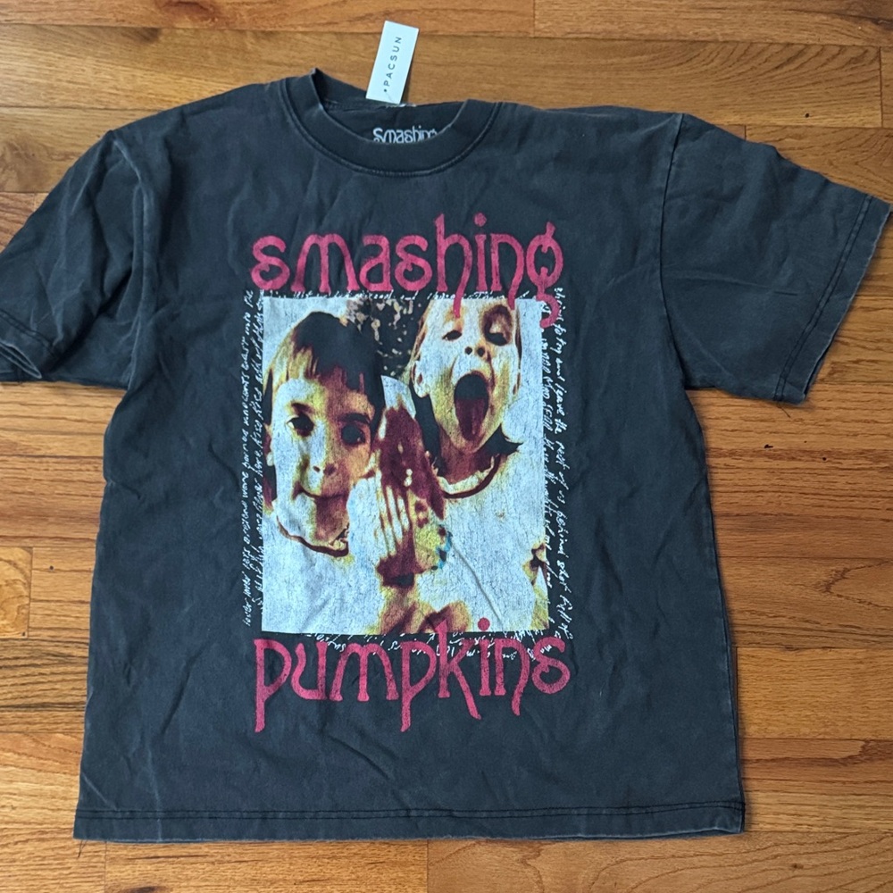 Smashing Pumpkins graphic tee, size M never worn